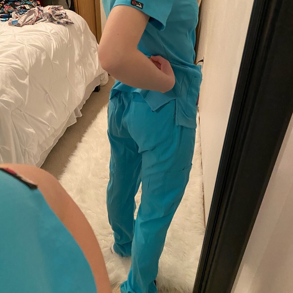 Scrub set - Picture 5 of 6